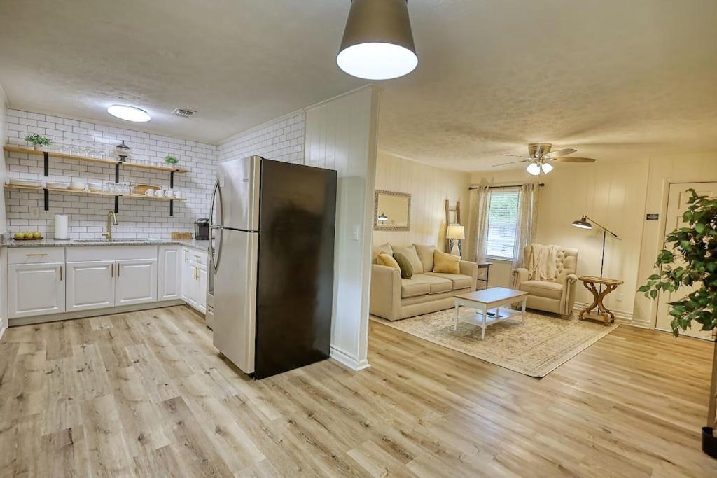 Cozy French Cottage 1/2 Mi From Covington Square Eksteriør bilde